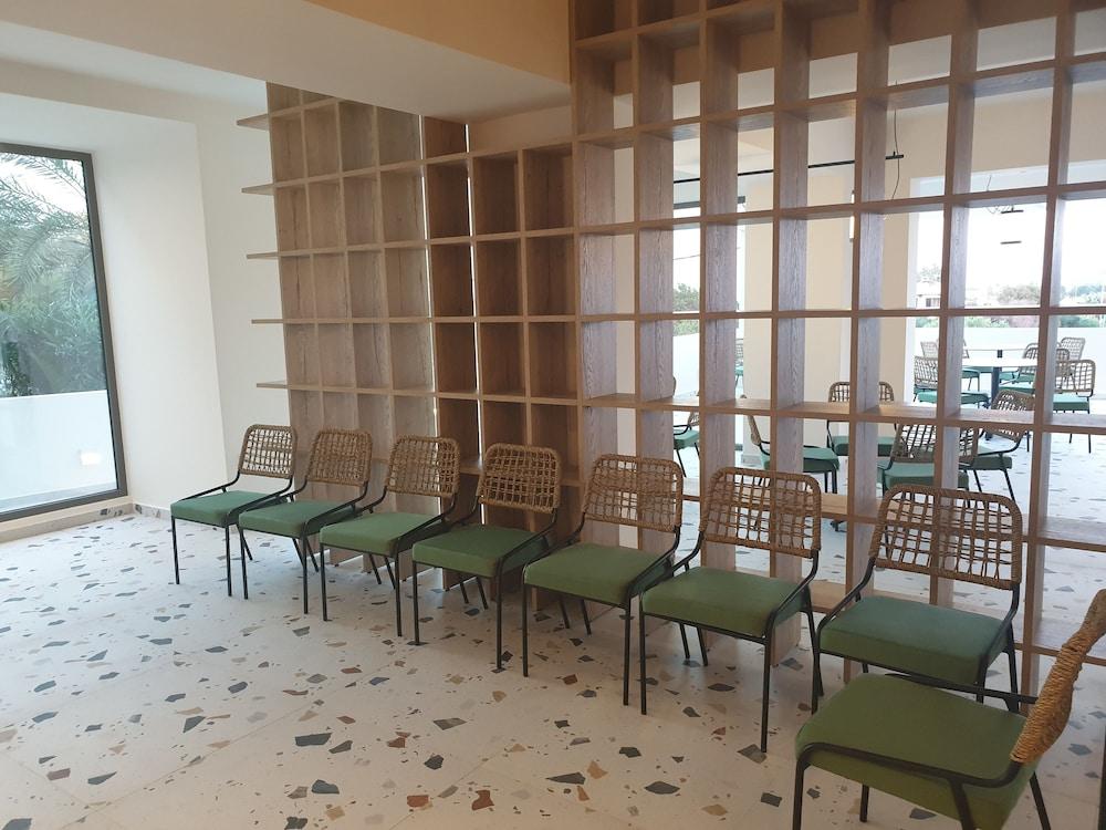 Hotel Mazoren Art