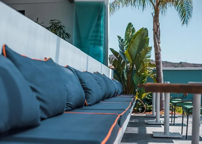 Mazoren Art Hotel