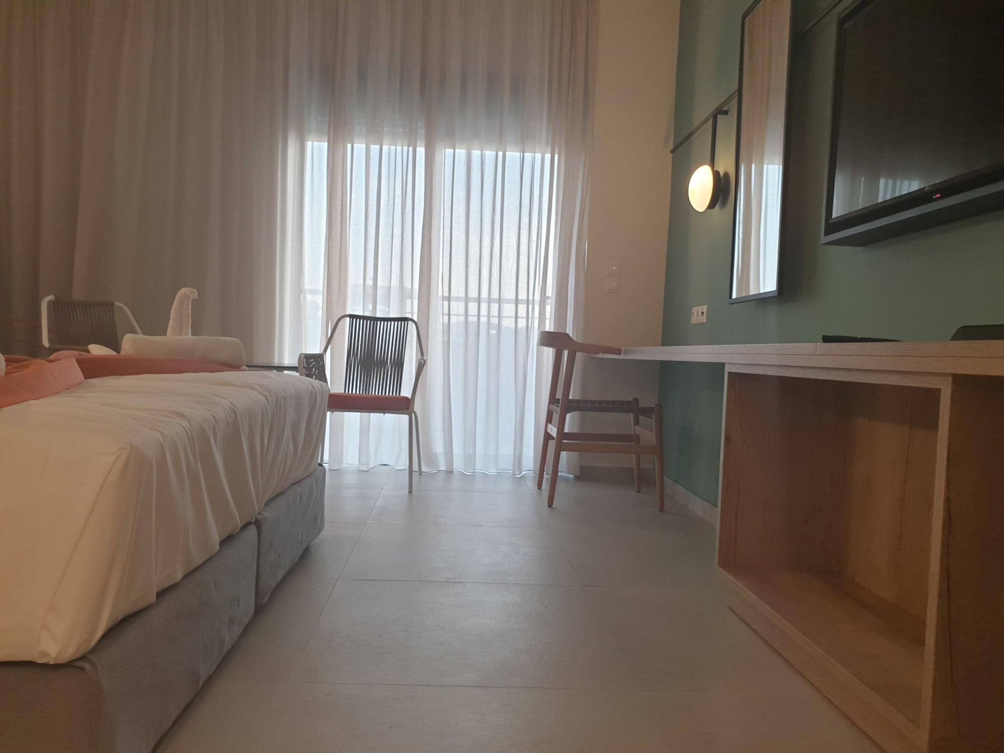 Hotel Mazoren Art